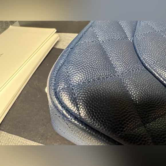 CHANEL classic double flap JUMBO caviar NAVY leather bag - Picture 14 of 16